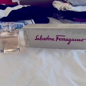 Both perfumes! both smell great!❤️